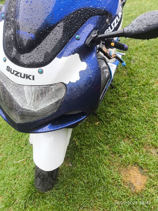 Suzuki GSX-R 750 k1 K2 czasza lampa stelaż licznik lusterka
