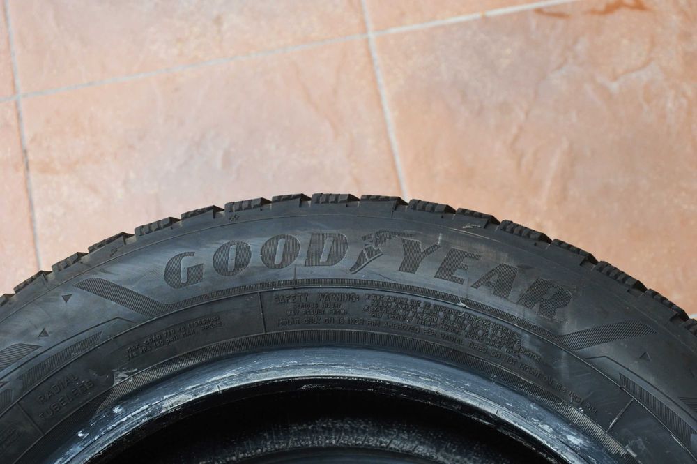 Зимові шини пара 2024 Continental ContiWinterContact TS870 205/60 R16
