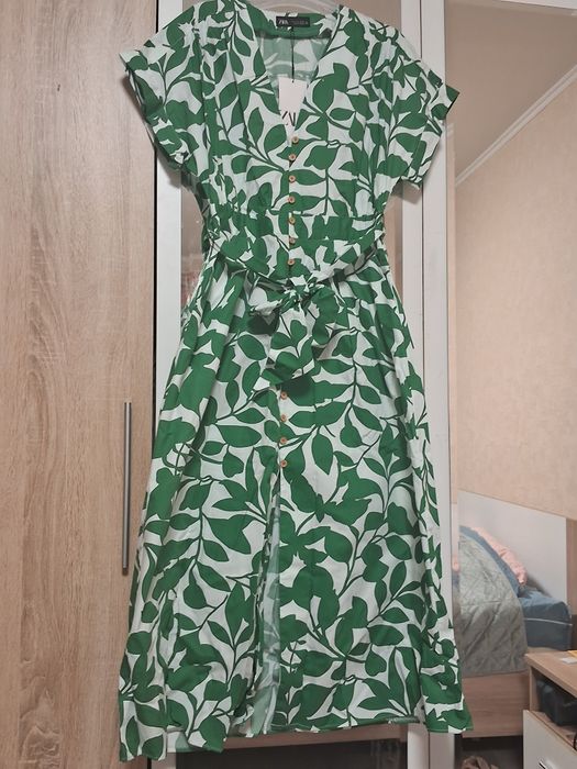 Продам сукню Zara, L маломірить.