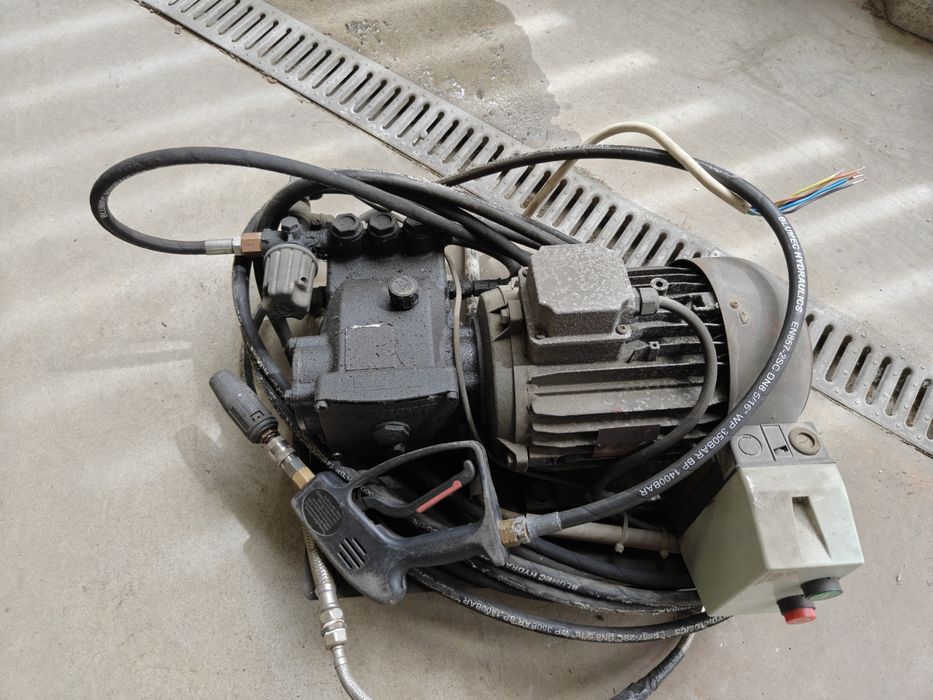 Motor elétrico em bom estado