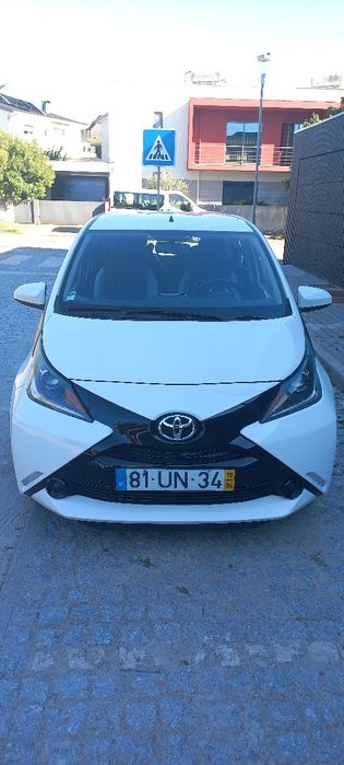 Toyota Aygo X touch 1.0 -2018 - 82000km  - 5 portas