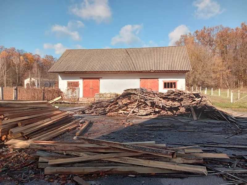 ПРОДАЖ - Група інвентарних об’єктів, площею 2106,9 кв.м. с. Кобижча