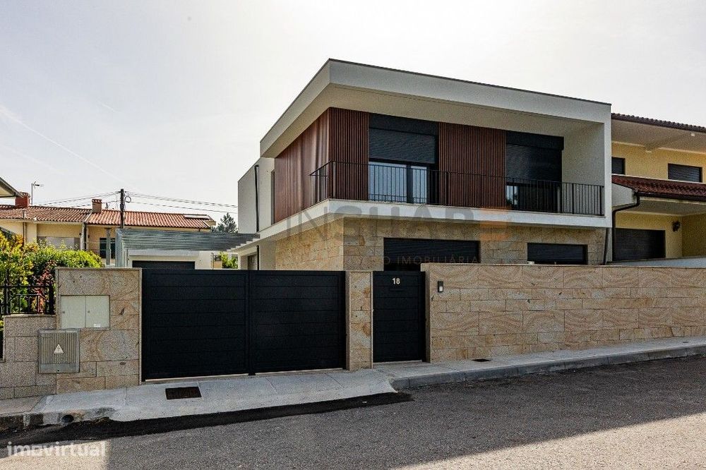 Moradia T4 em Palmeira, Braga