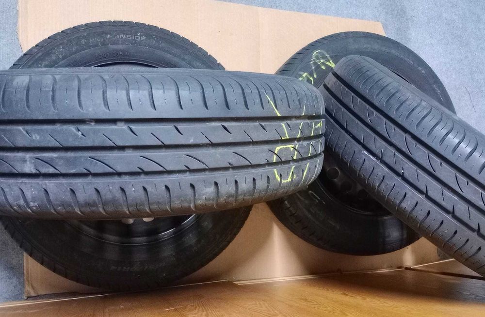 Komplet kół 165/70R14 81T / 5Jx14H2 ET35 / DOT2124