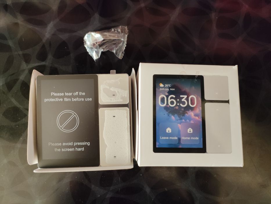 Розумна сенсорна панель керування Tuya Smart Home Panel 3.5" + 3 вимик