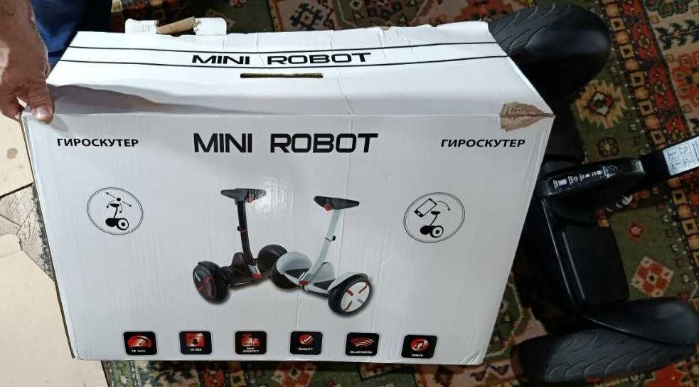 гироскутер Mini Robot. (аналог Ninebot Mini Pro)