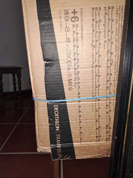 Trampolim hexagonal 240 cm com rede de proteção