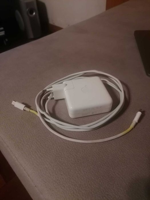 MacBook Pro 13” 2017 | Intel i5 | 8GB RAM | Bom estado