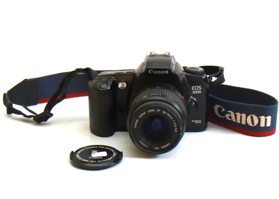 Canon EOS 3000 com Canon 38-76mm máquina fotográfica de rolo