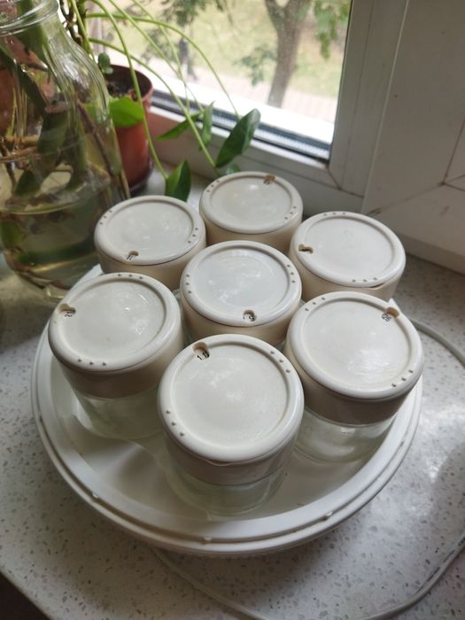 Йогуртниця 400 грн