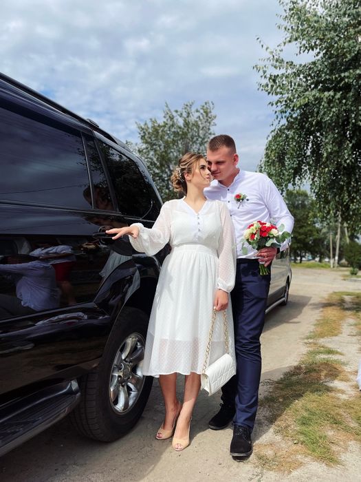 Продам сукню білого кольору