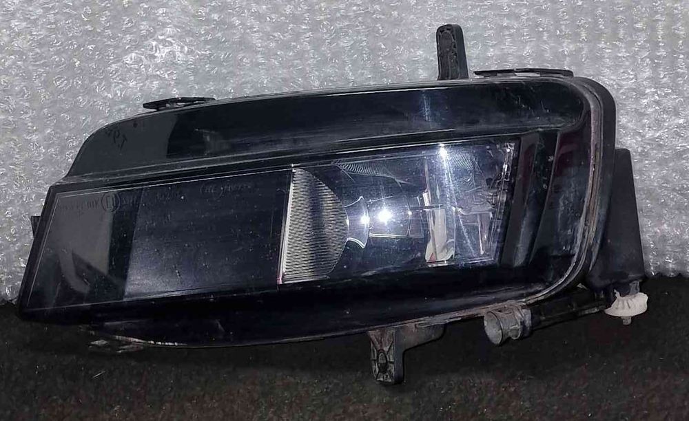 Farol Nevoeiro Frente Esquerdo 5G0941661D - VW GOLF VII