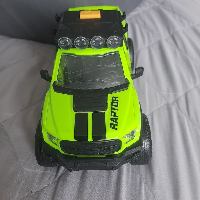 Ford Raptor Dickie Toys z dźwiękiem I światłami