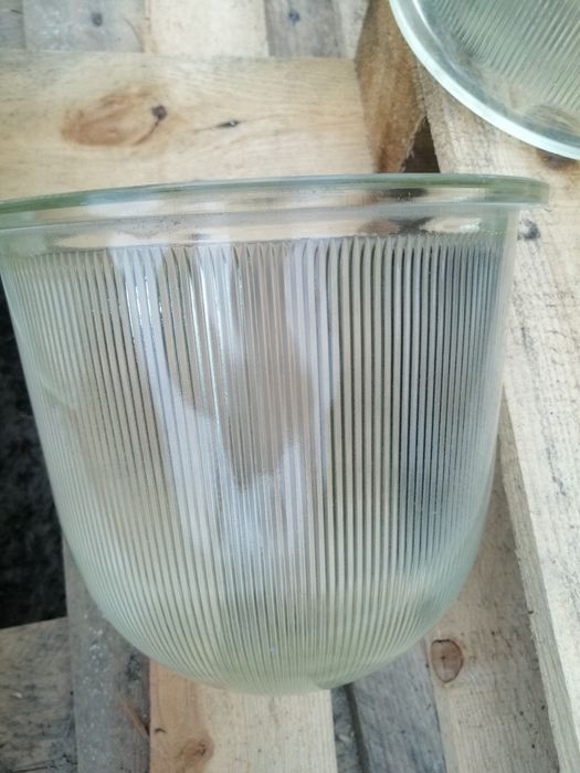 Oświetlenie klosze oprawy szklane