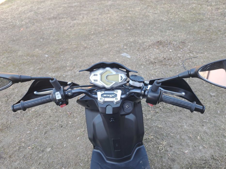 Skuter sym CROKS
