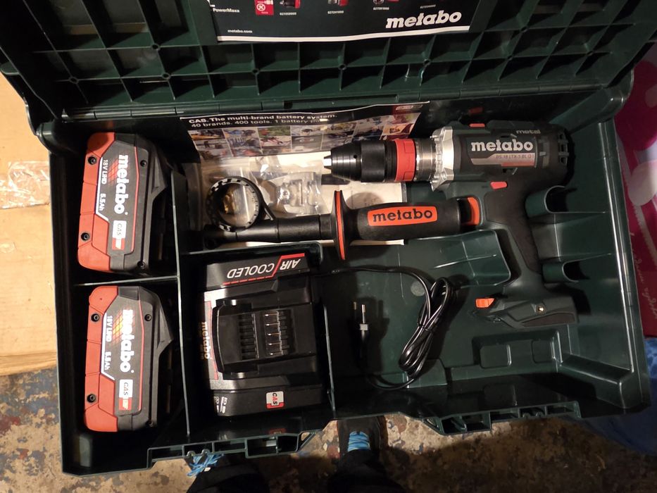 Аккумулятор Metabo 2 шт 5,5Ah + высокоскорост зарядное Metabo ASC 145