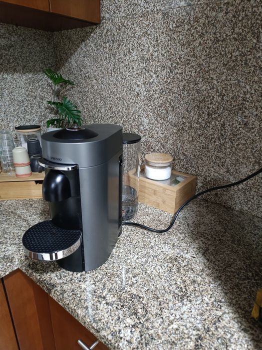 Nespresso VertuoPlus Deluxe Titan