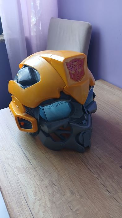 Kask z filmu bumblebee