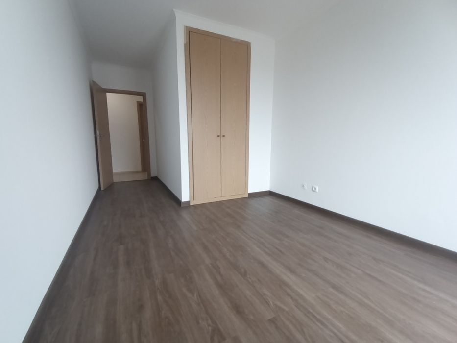 Apartamento T3 central,  Com garagem