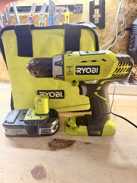 Aparafusadora Ryobi + Bateria