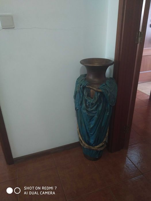 Vendo conjunto de jarrões