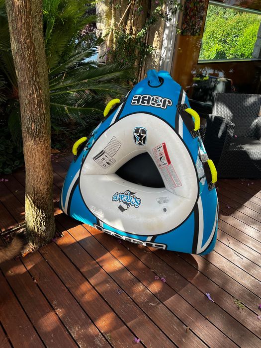 Par de Skis  Aquaticos  e Boia de Tracção e Canoa de rio de 2 lugares