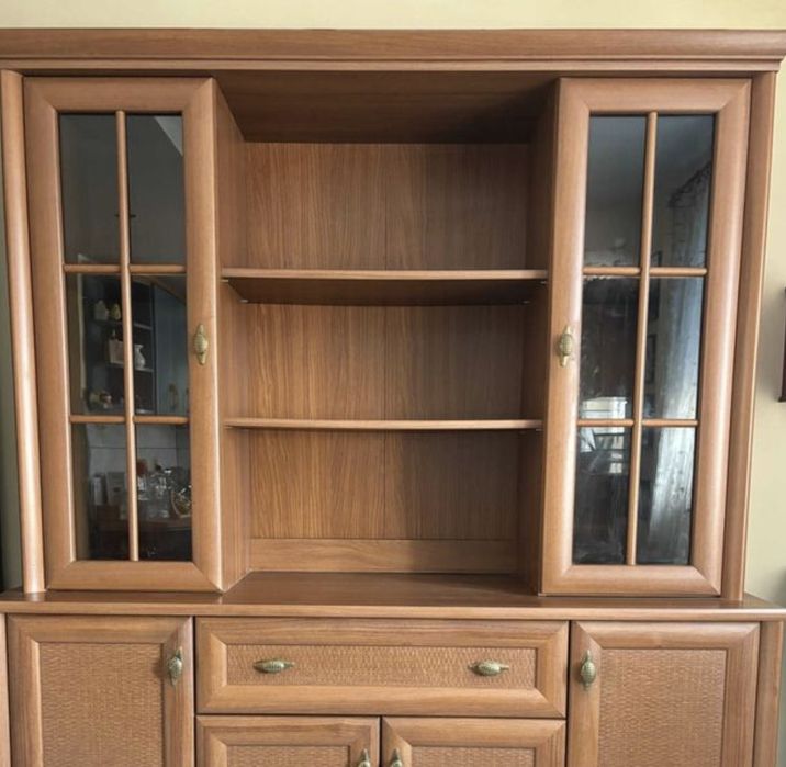 witryna  szafka komódka półki biblioteczka