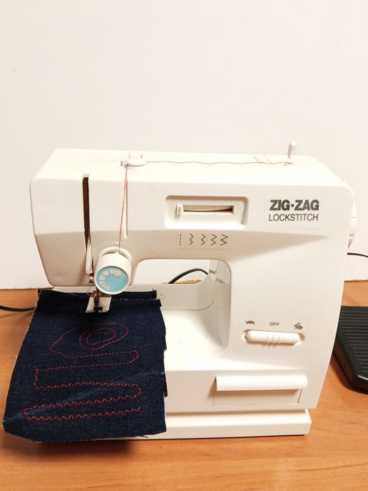 Швейная машинка Zig-zag