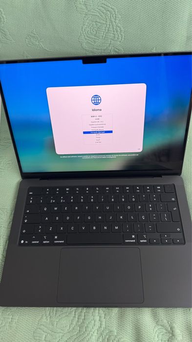 MacBook Pro de 14 polegadas - Preto sideral