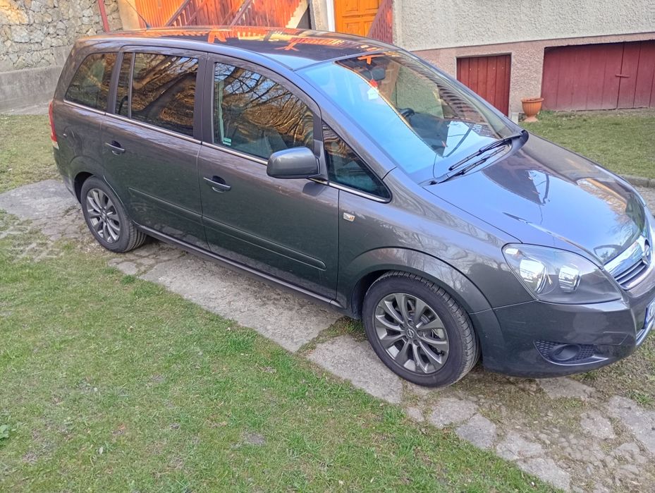 Opel zafira B super stan