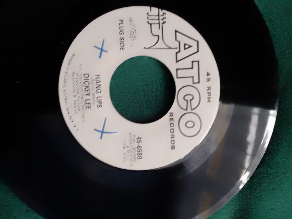 Вінілові платівкиTne KOOKS та інші виконавці. Он 33-45 об/хв