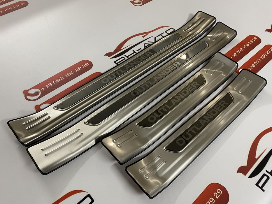 Накладки на пороги Mitsubishi Outlander 2013-2022 Premium якість