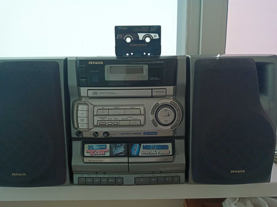 Продам музыкальный центр Aiwa