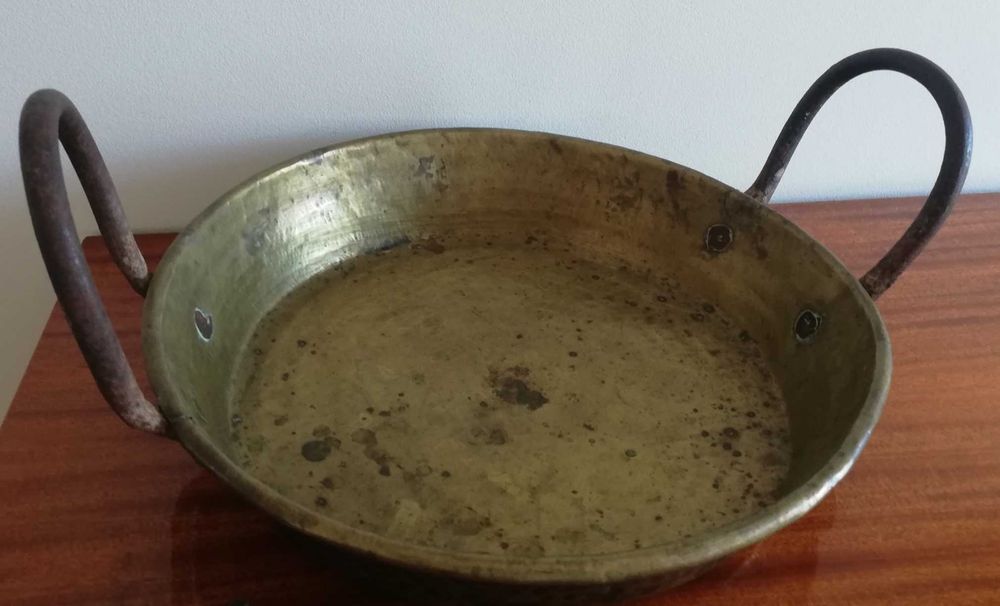 Antique Brass Basin