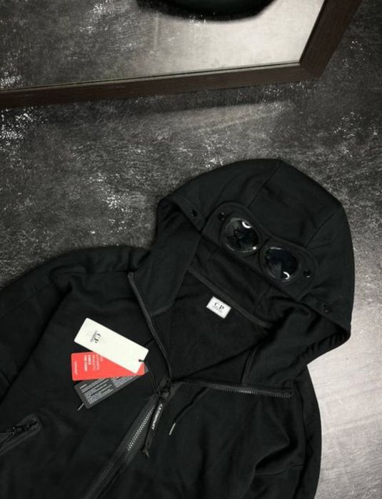 Худі  C P company  нова   М.