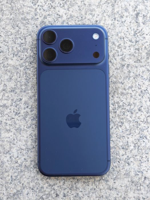 iPhone 17 Pro max 256GB Deep Blue