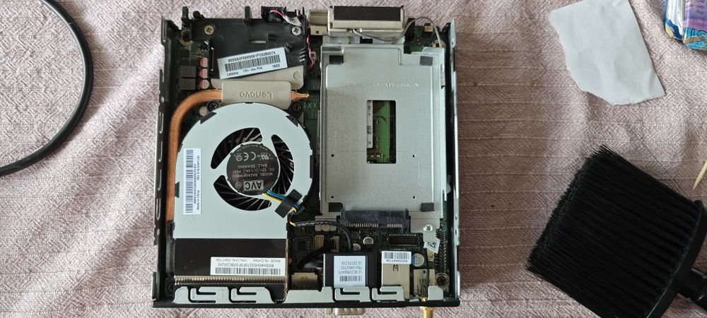 Lenovo ThinCentre m700