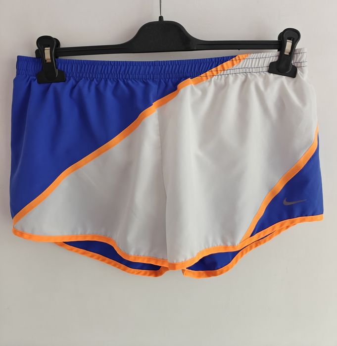 Nike krótkie spodenki sportowe damskie M