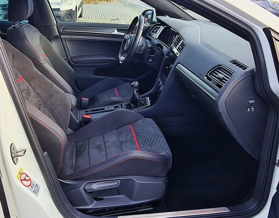 VW Golf 2.0 TSI GTI Performance