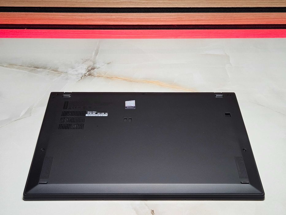 Lenovo ThinkPad X1 Carbon 7th | FHD i5-8265U 8GB 256GB SSD | WIN 11