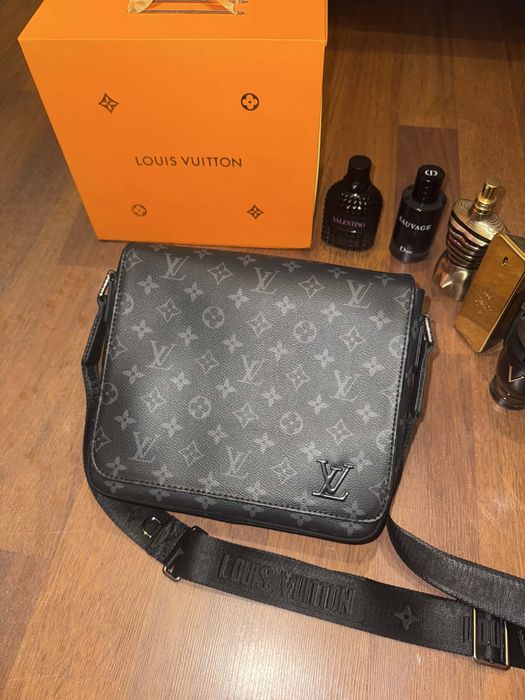 Louis Vuitton Messenger Bag