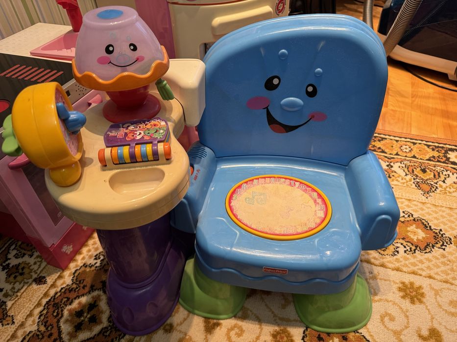 Дитяча кухня, дитячий стільчик