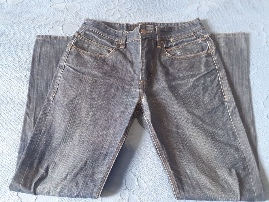 Продам мужские джинсы Reserved