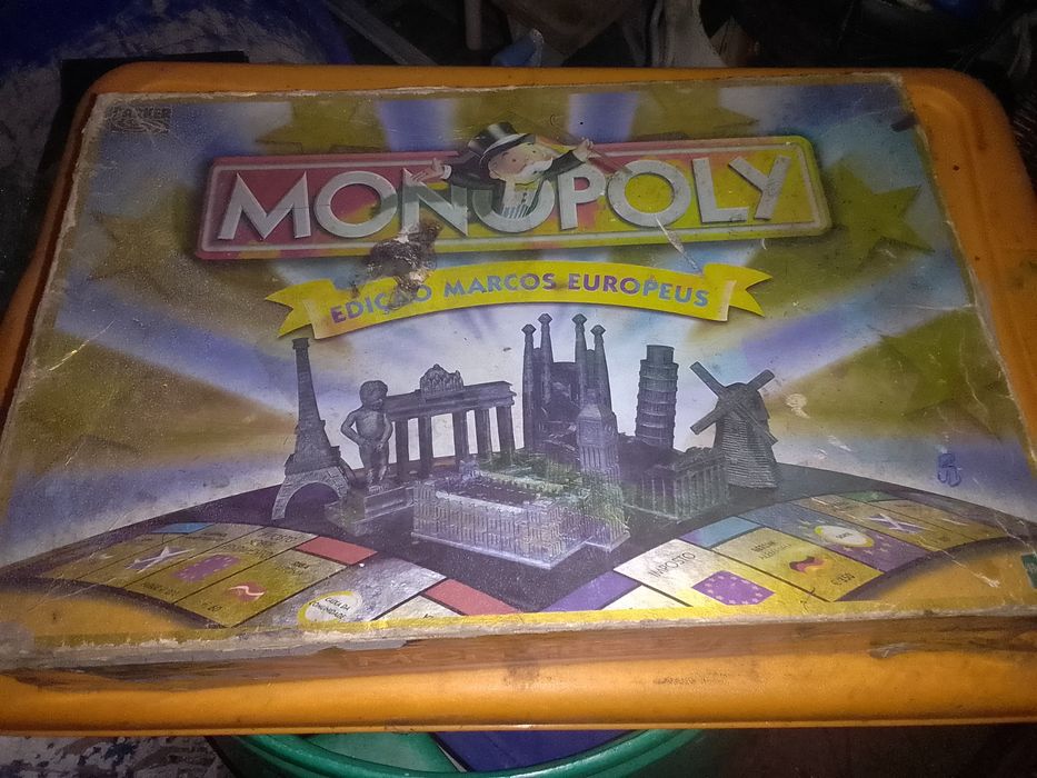 Monopólio jogo antigo
