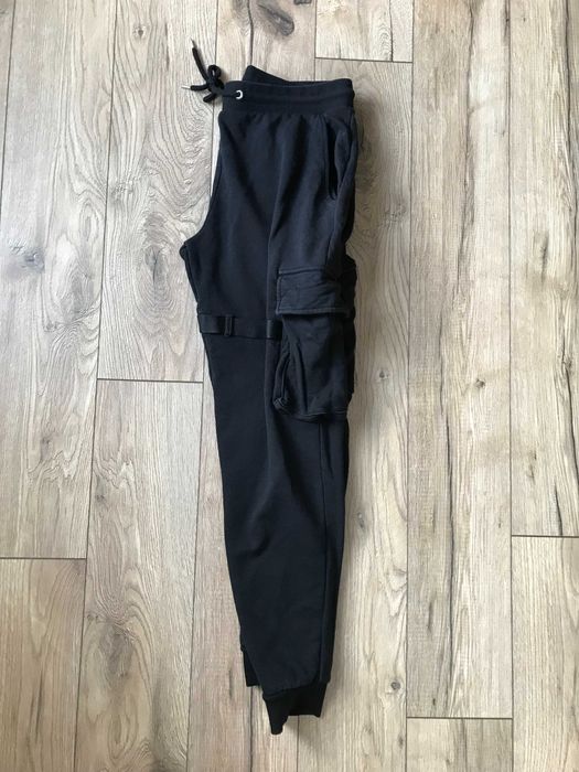 Spodnie dresowe Asos Streetwear slim rozm. M