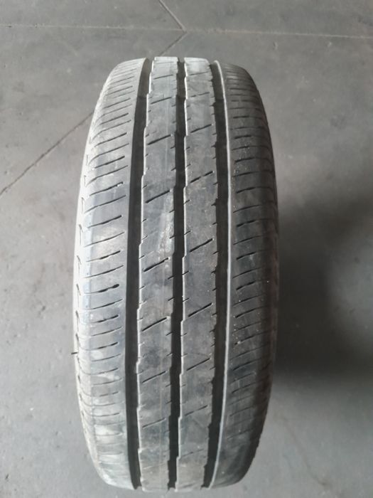 Opona 215/65R16 ContinentalL Vanco 2
