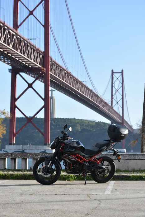Moto BENELLI BN 125