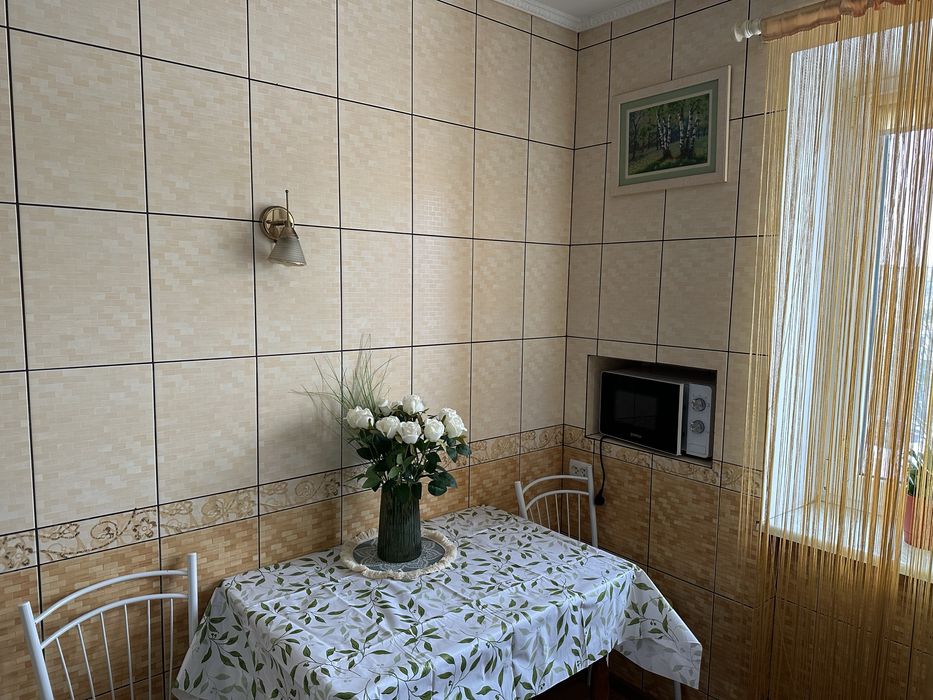 Затишна, тепла квартира , Є ІНТЕРНЕТ БЕЗ СВІТЛА,подобова оренда