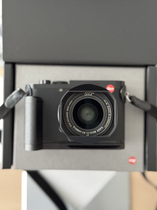 Leica Q3 - stan idealny / gwarancja / dwie baterie / filtr B+W