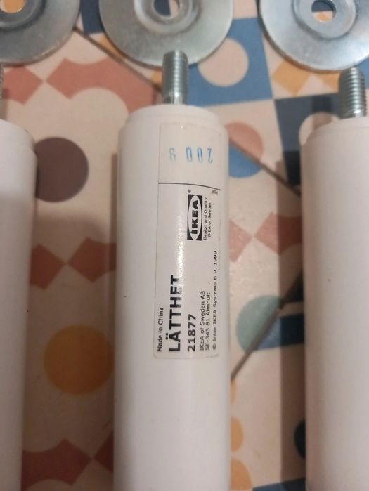 Pés de cama Ikea